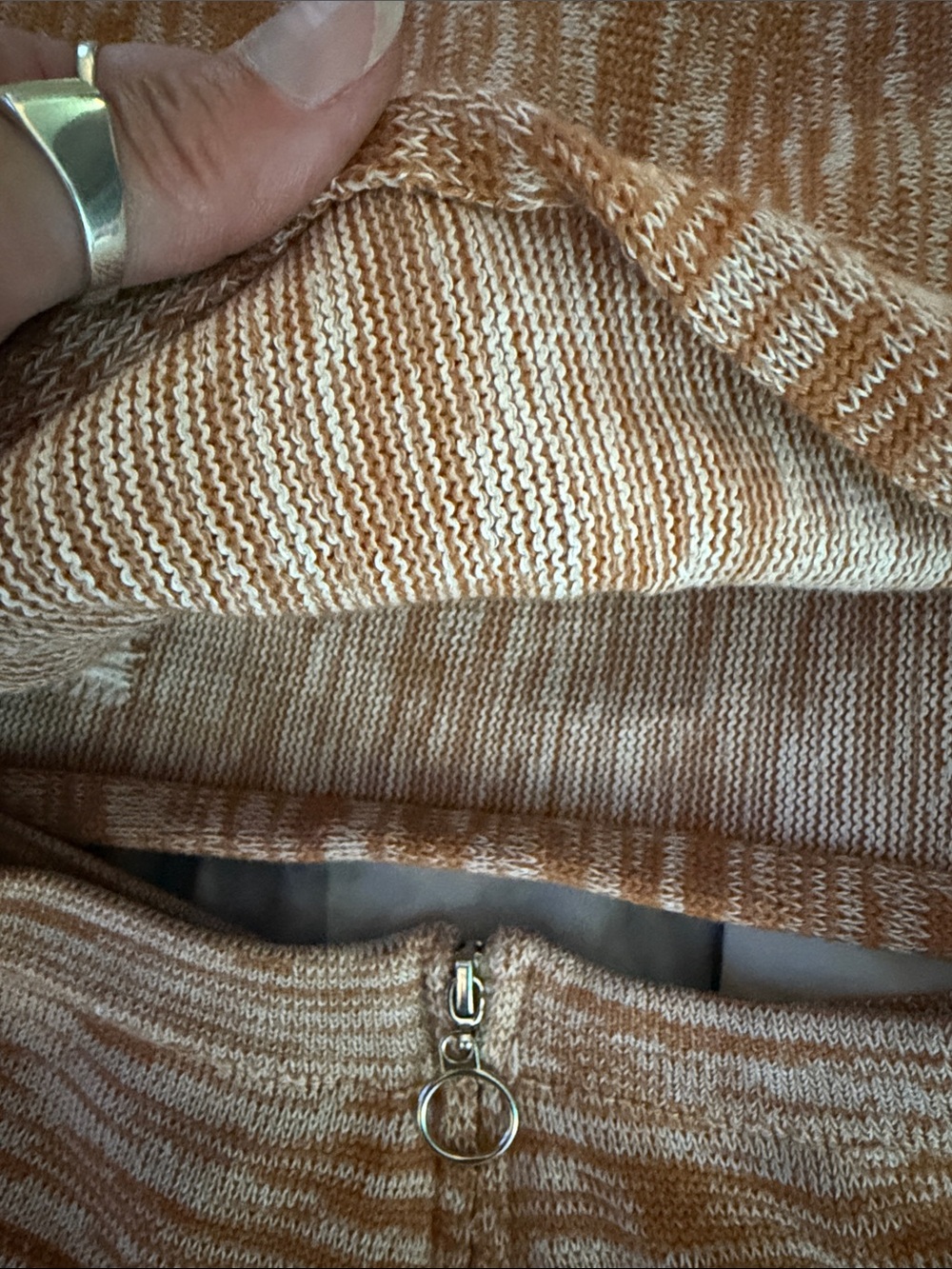 Rust Floral Daisy Knitted short sets - Picture 2 of 7